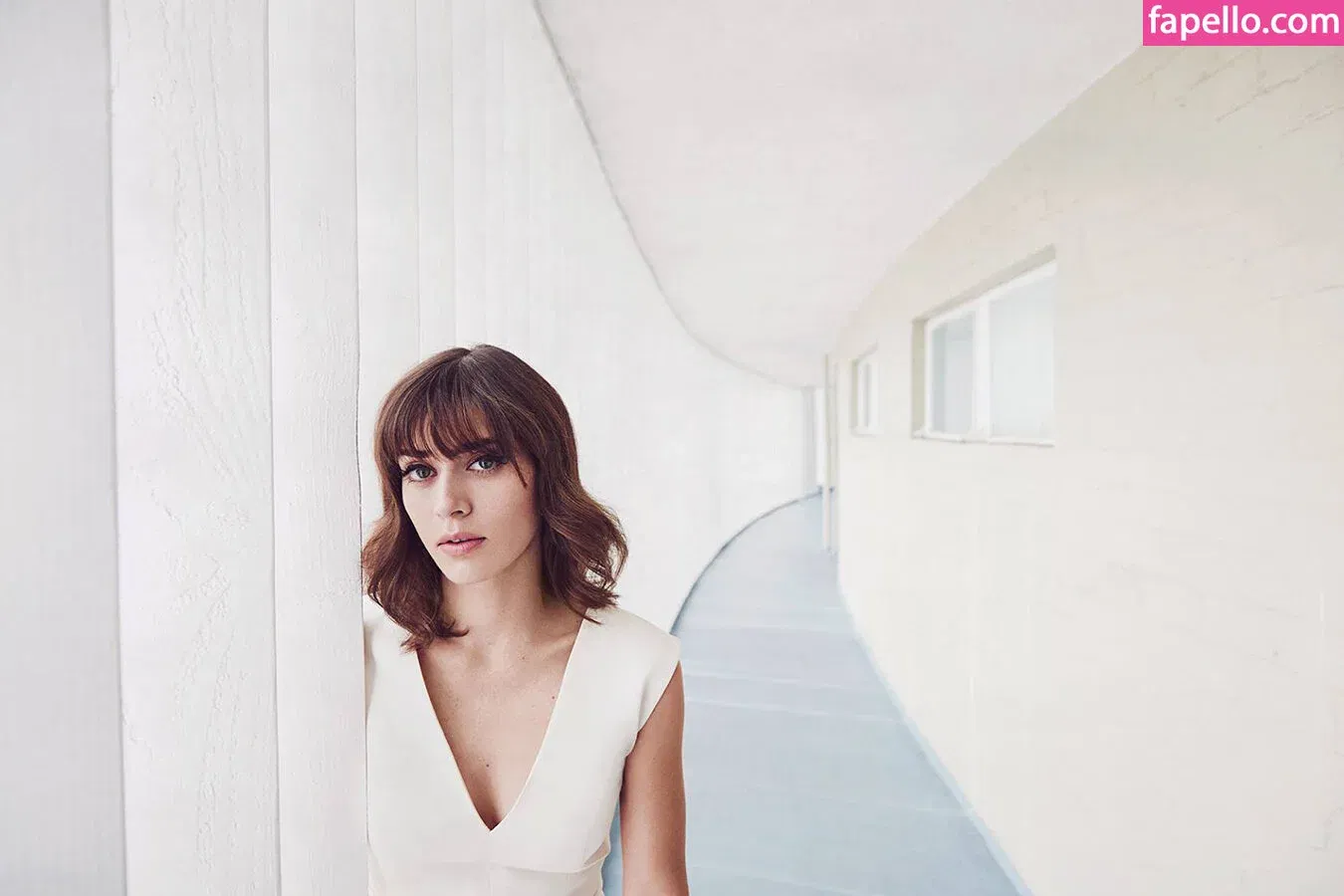 Lizzy Caplan / thelizzycaplan Onlyfans Photo Gallery 