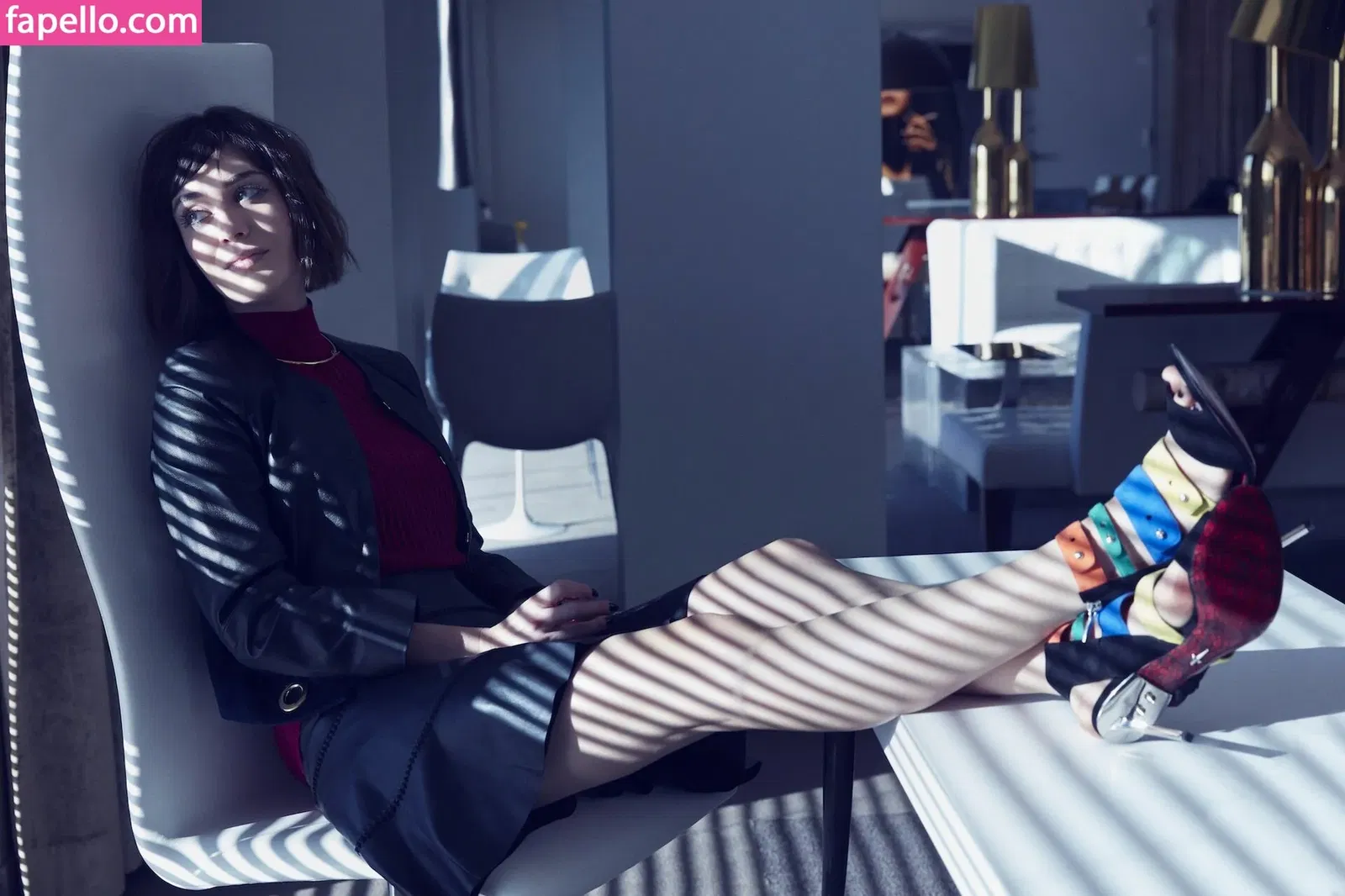 Lizzy Caplan / thelizzycaplan Onlyfans Photo Gallery 