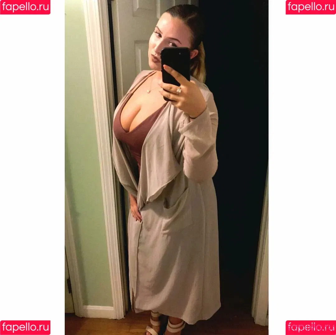 Lizzy Maguire / anight20 / lizzey_mcguire Onlyfans Photo Gallery 