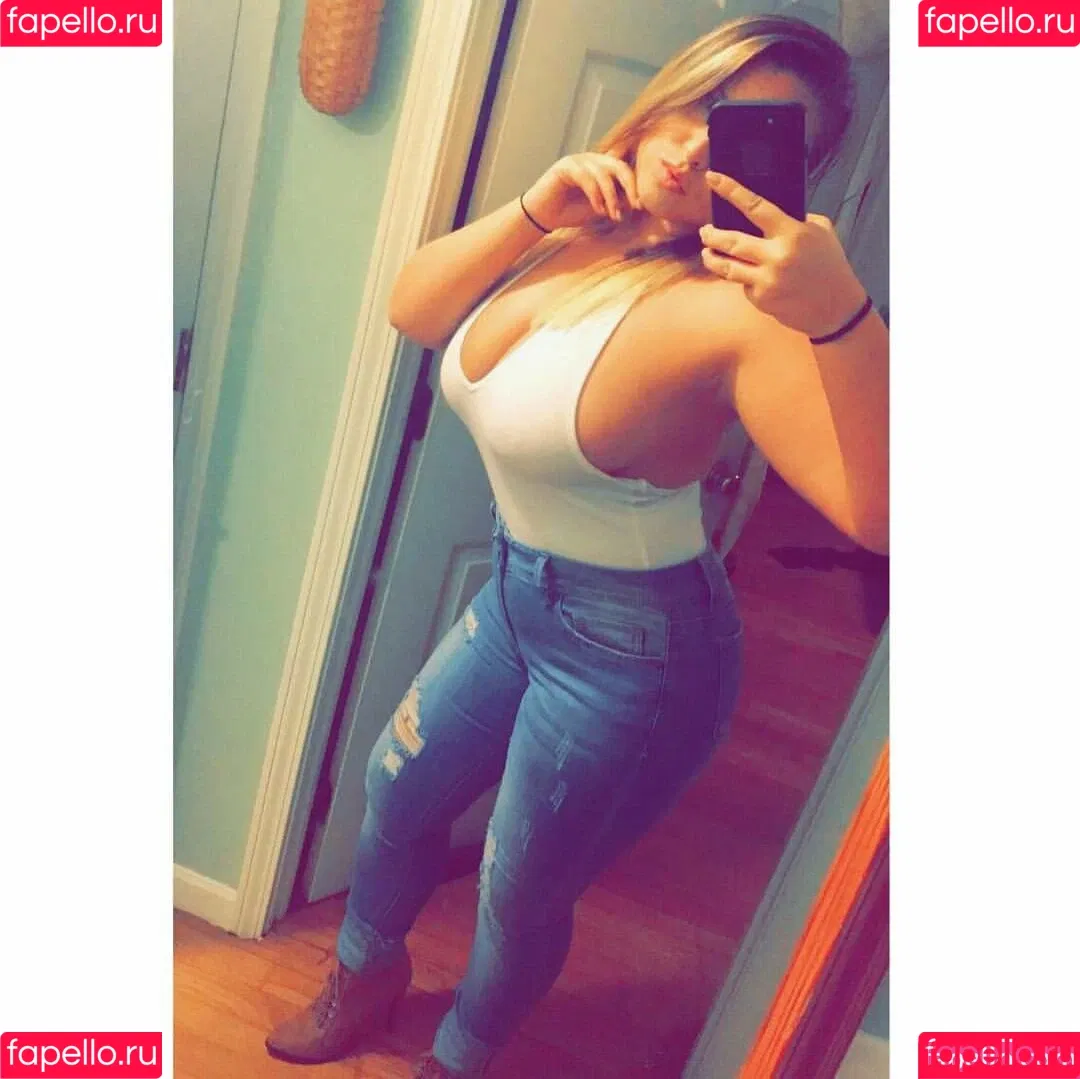 Lizzy Maguire / anight20 / lizzey_mcguire Onlyfans Photo Gallery 