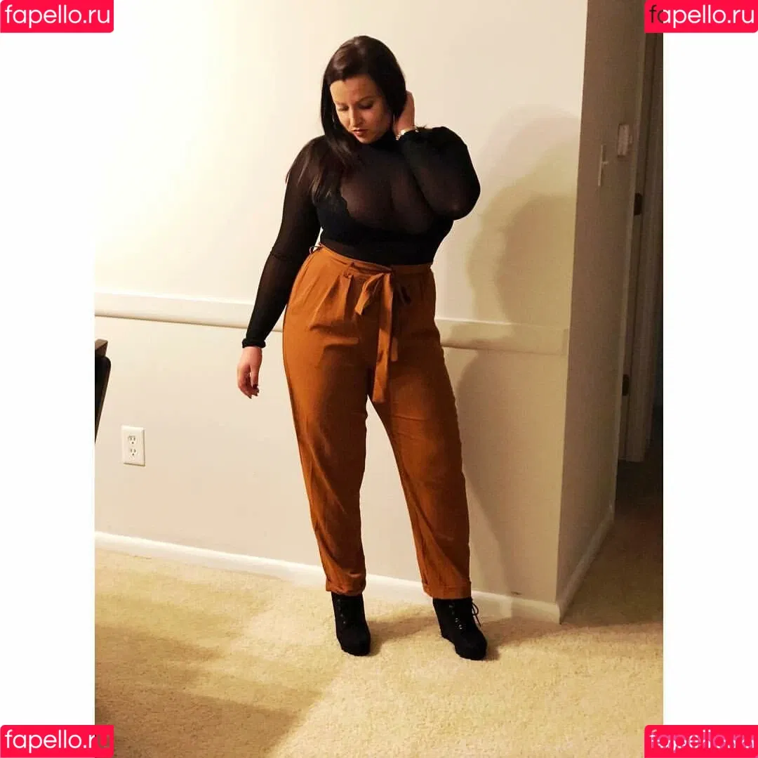 Lizzy Maguire / anight20 / lizzey_mcguire Onlyfans Photo Gallery 