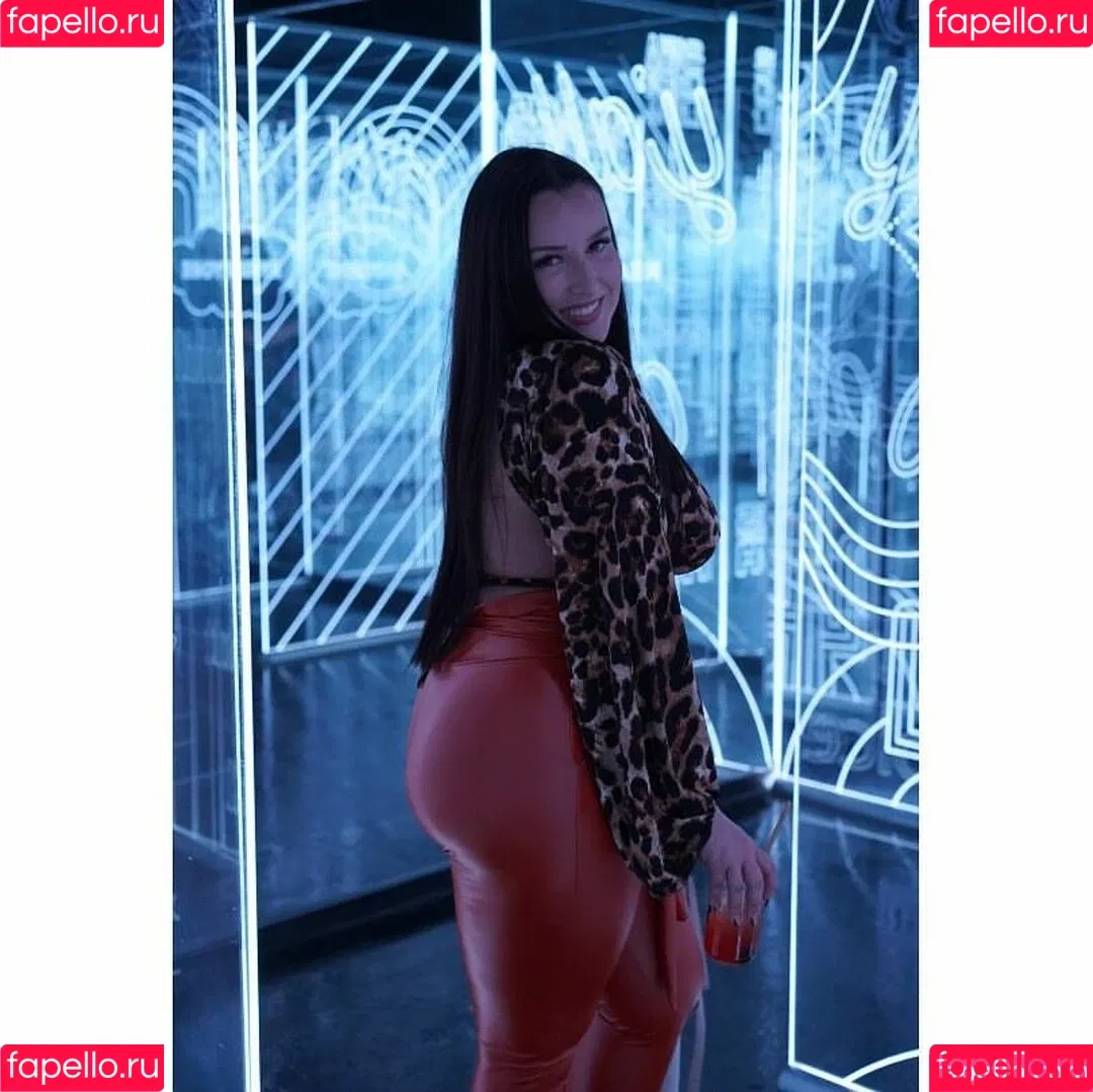 Lizzy Maguire / anight20 / lizzey_mcguire Onlyfans Photo Gallery 