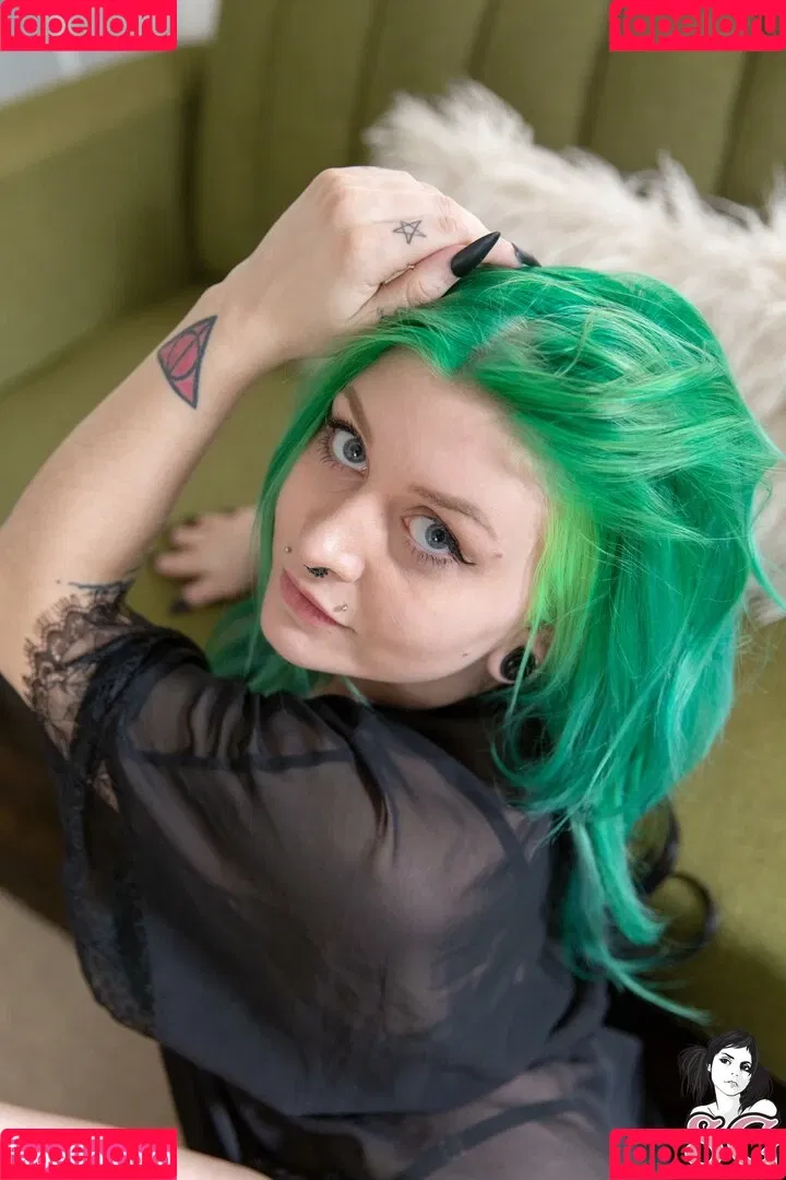 Chalkdabs / Chalkmoon / Chalksuicide / chalkxmoon Onlyfans Photo Gallery 
