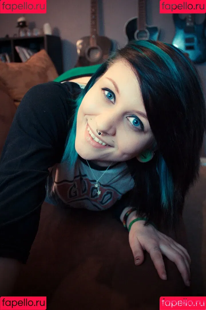 Chalkdabs / Chalkmoon / Chalksuicide / chalkxmoon Onlyfans Photo Gallery 