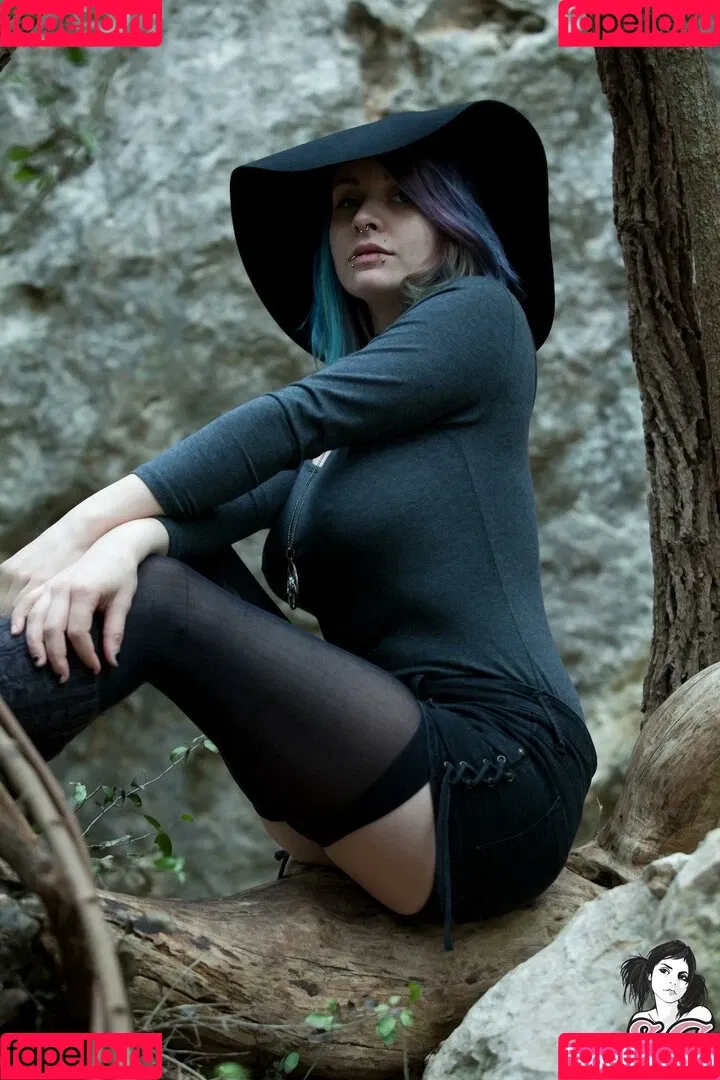 Chalkdabs / Chalkmoon / Chalksuicide / chalkxmoon Onlyfans Photo Gallery 