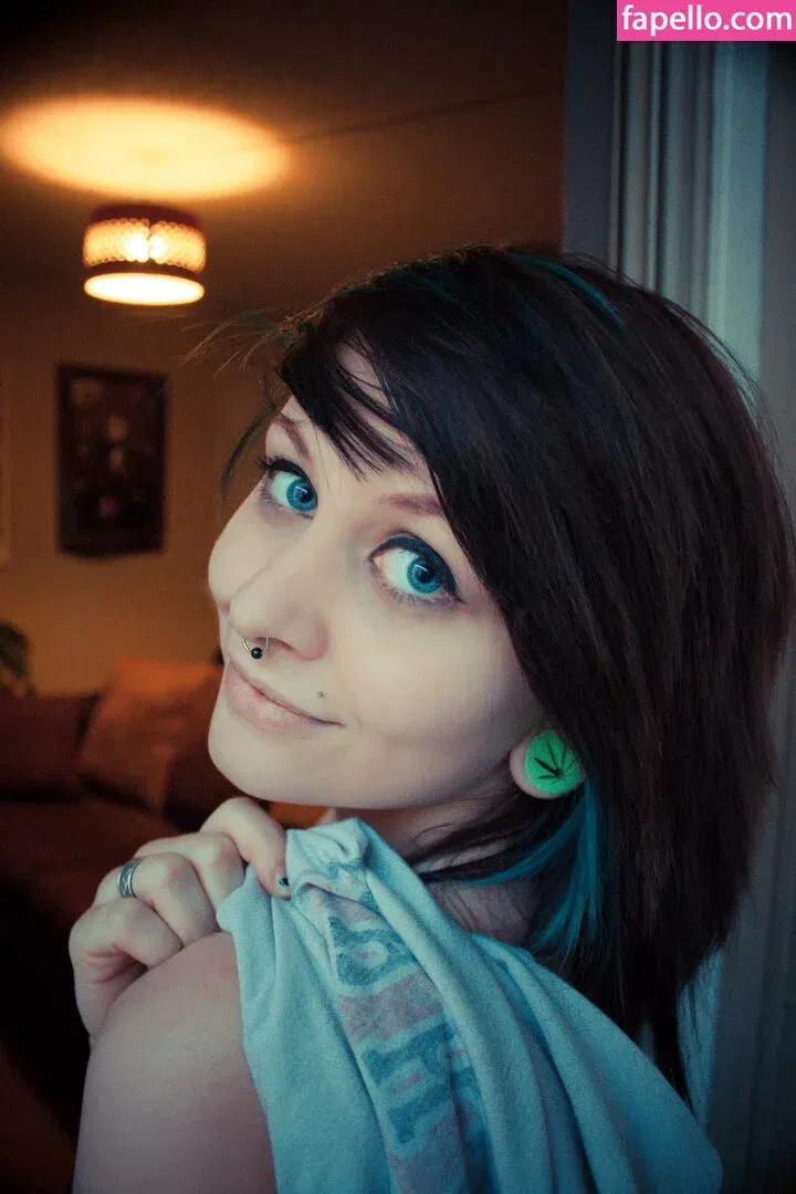 Chalkdabs / Chalkmoon / Chalksuicide / chalkxmoon Onlyfans Photo Gallery 