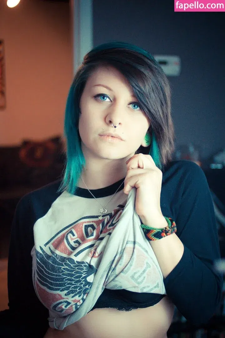 Chalkdabs / Chalkmoon / Chalksuicide / chalkxmoon Onlyfans Photo Gallery 