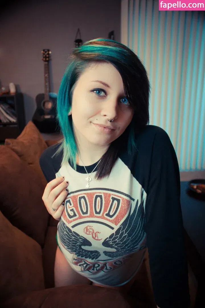 Chalkdabs / Chalkmoon / Chalksuicide / chalkxmoon Onlyfans Photo Gallery 