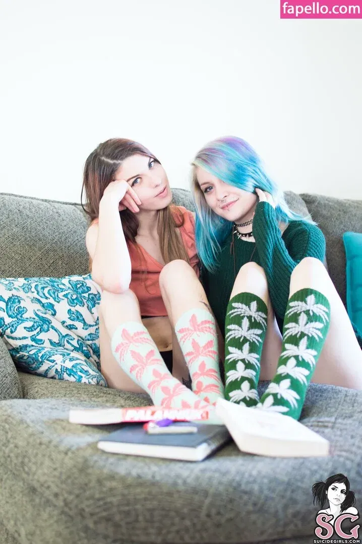 Chalkdabs / Chalkmoon / Chalksuicide / chalkxmoon Onlyfans Photo Gallery 