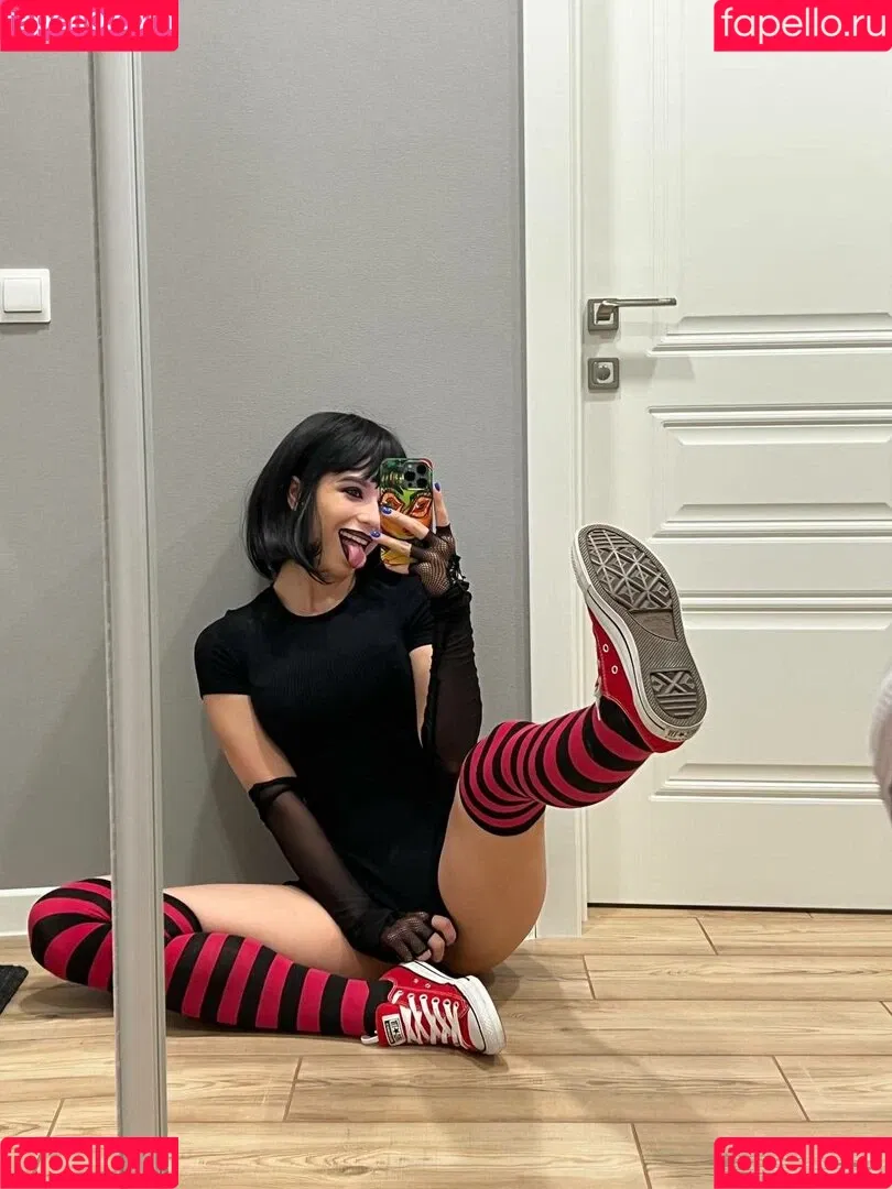 / Shuly / Shustikk / shulyyyyyy / shulyyyyyyy Onlyfans Photo Gallery 