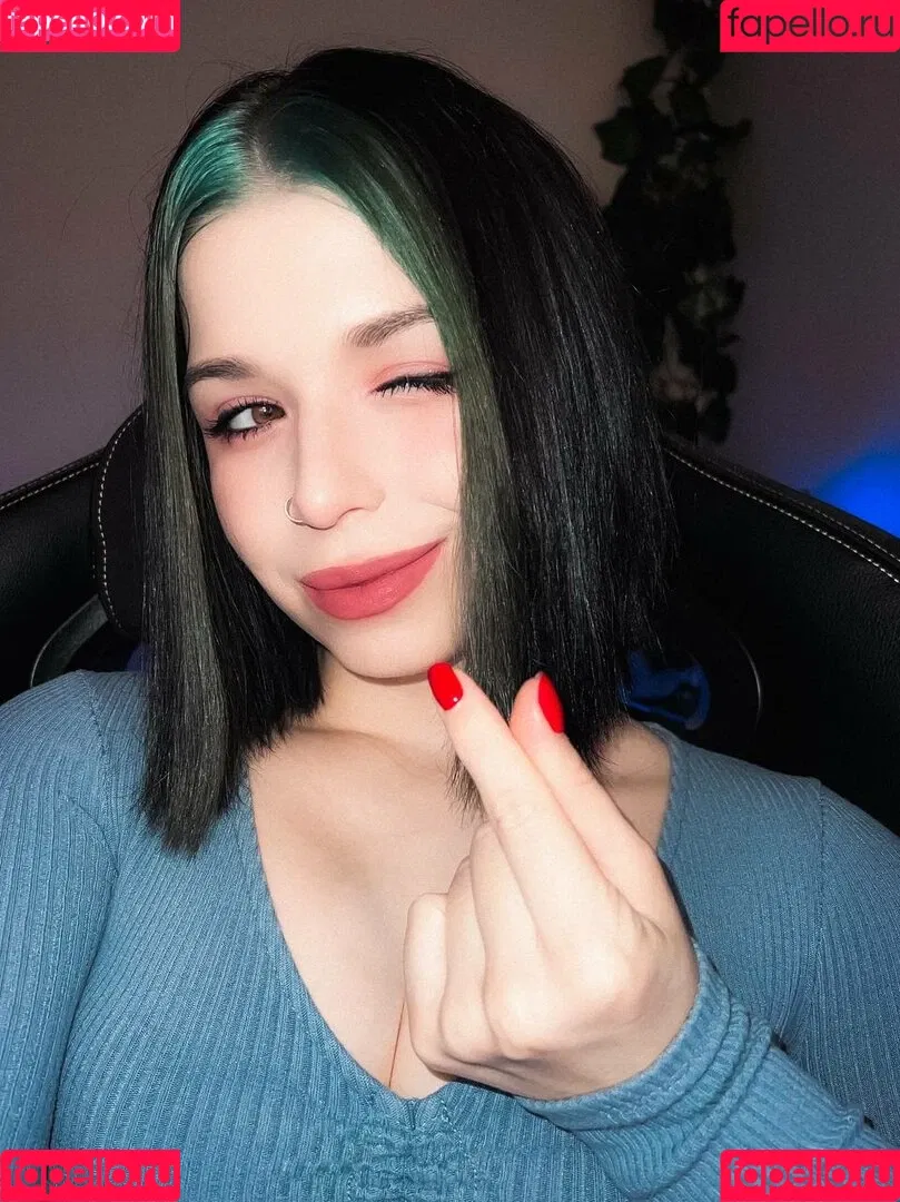 / Shuly / Shustikk / shulyyyyyy / shulyyyyyyy Onlyfans Photo Gallery 