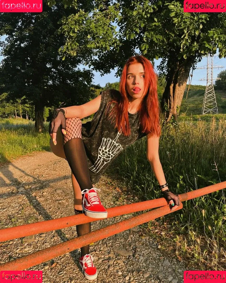 / Shuly / Shustikk / shulyyyyyy / shulyyyyyyy Onlyfans Photo Gallery 