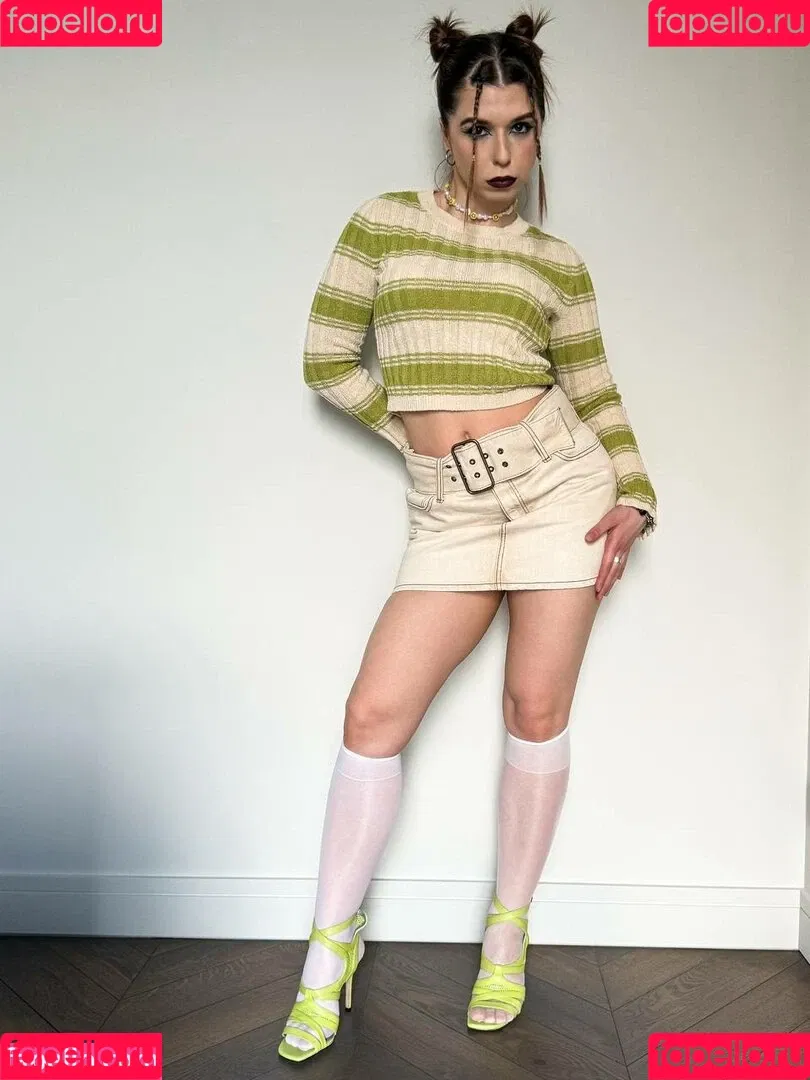 / Shuly / Shustikk / shulyyyyyy / shulyyyyyyy Onlyfans Photo Gallery 