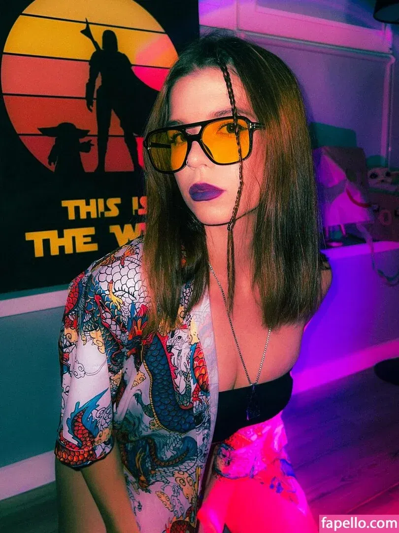 / Shuly / Shustikk / shulyyyyyy / shulyyyyyyy Onlyfans Photo Gallery 