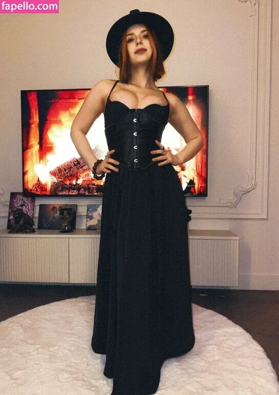 / Shuly / Shustikk / shulyyyyyy / shulyyyyyyy Onlyfans Photo Gallery 