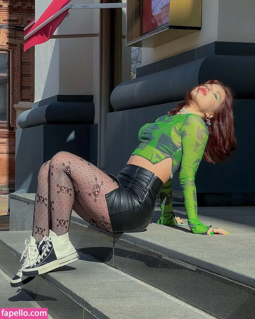 / Shuly / Shustikk / shulyyyyyy / shulyyyyyyy Onlyfans Photo Gallery 