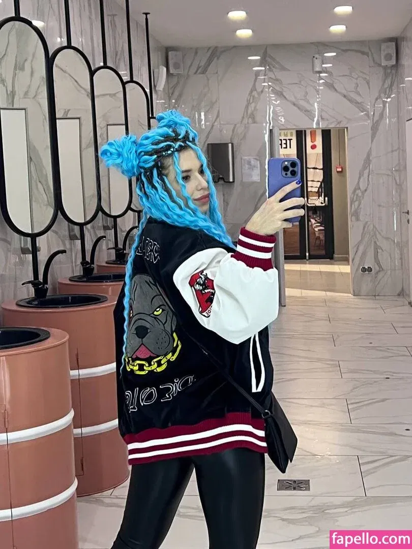 / Shuly / Shustikk / shulyyyyyy / shulyyyyyyy Onlyfans Photo Gallery 