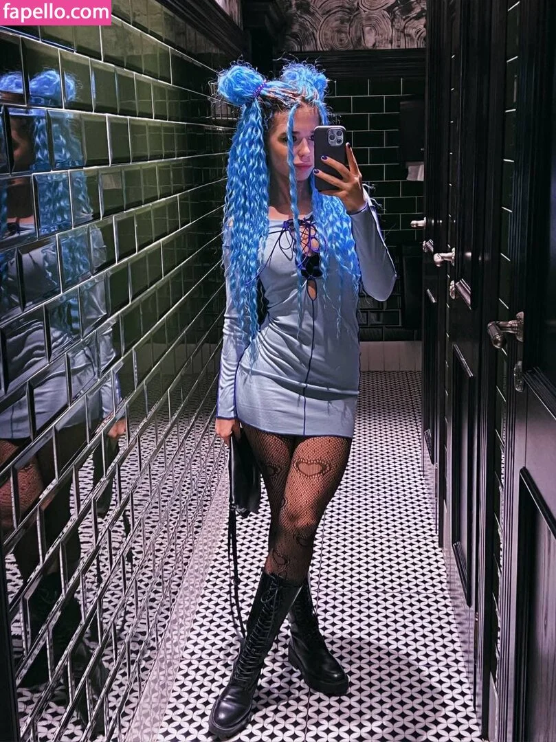 / Shuly / Shustikk / shulyyyyyy / shulyyyyyyy Onlyfans Photo Gallery 