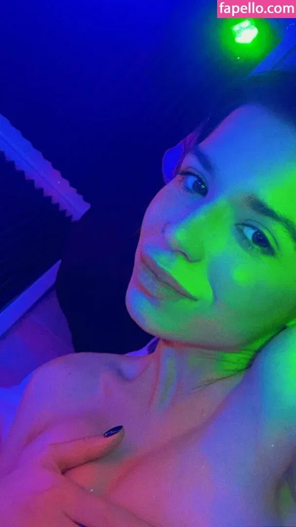 / Shuly / Shustikk / shulyyyyyy / shulyyyyyyy Onlyfans Photo Gallery 