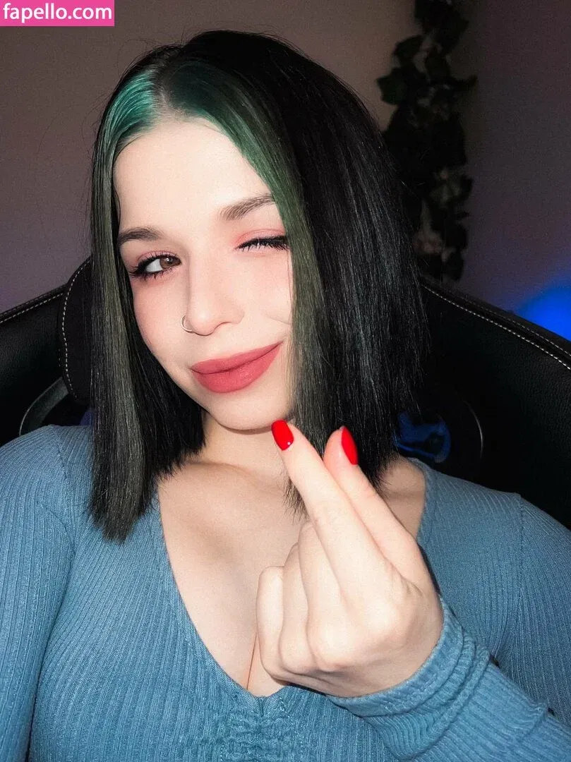 / Shuly / Shustikk / shulyyyyyy / shulyyyyyyy Onlyfans Photo Gallery 