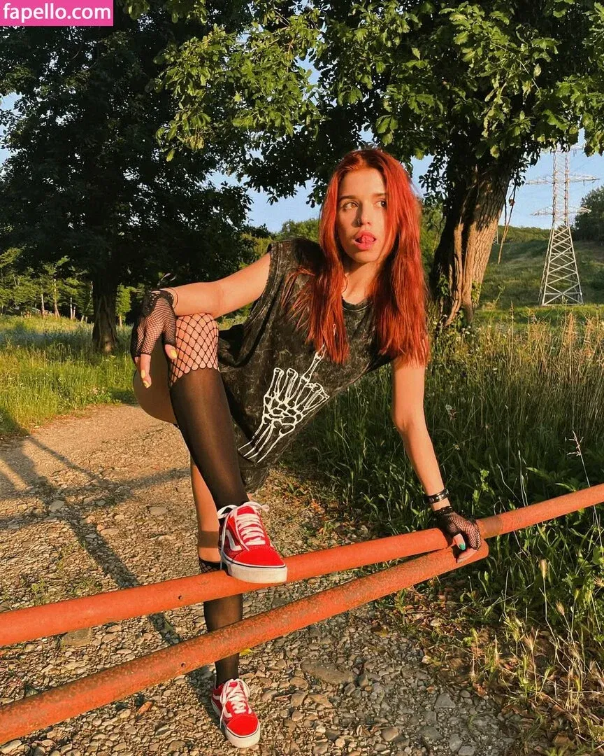 / Shuly / Shustikk / shulyyyyyy / shulyyyyyyy Onlyfans Photo Gallery 