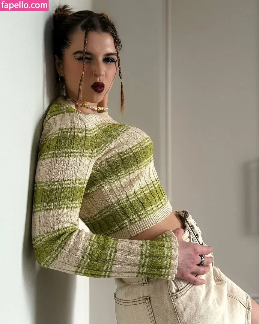 / Shuly / Shustikk / shulyyyyyy / shulyyyyyyy Onlyfans Photo Gallery 