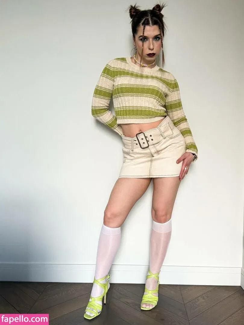 / Shuly / Shustikk / shulyyyyyy / shulyyyyyyy Onlyfans Photo Gallery 