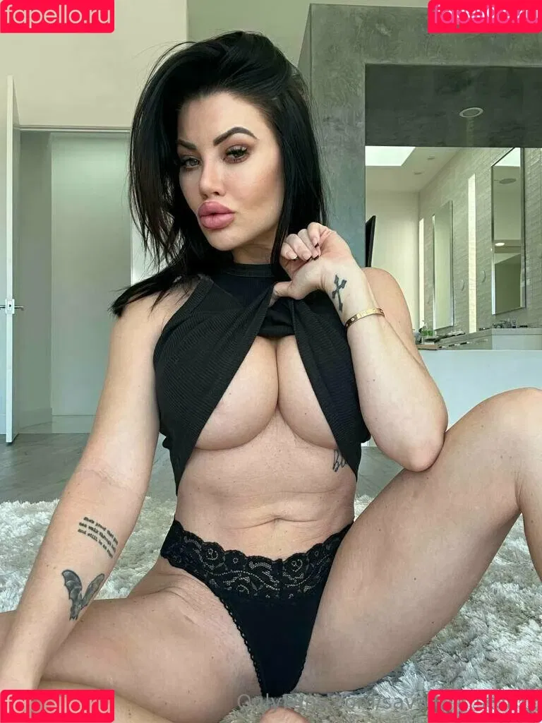 Savanah Storm / https: / savanah.storm / savanah_storm Onlyfans Photo Gallery 