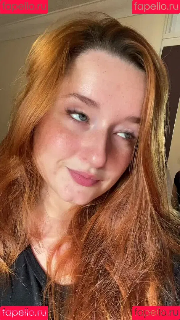 Elle Mae / eastern_eu_baby / ellexaus / https: Onlyfans Photo Gallery 