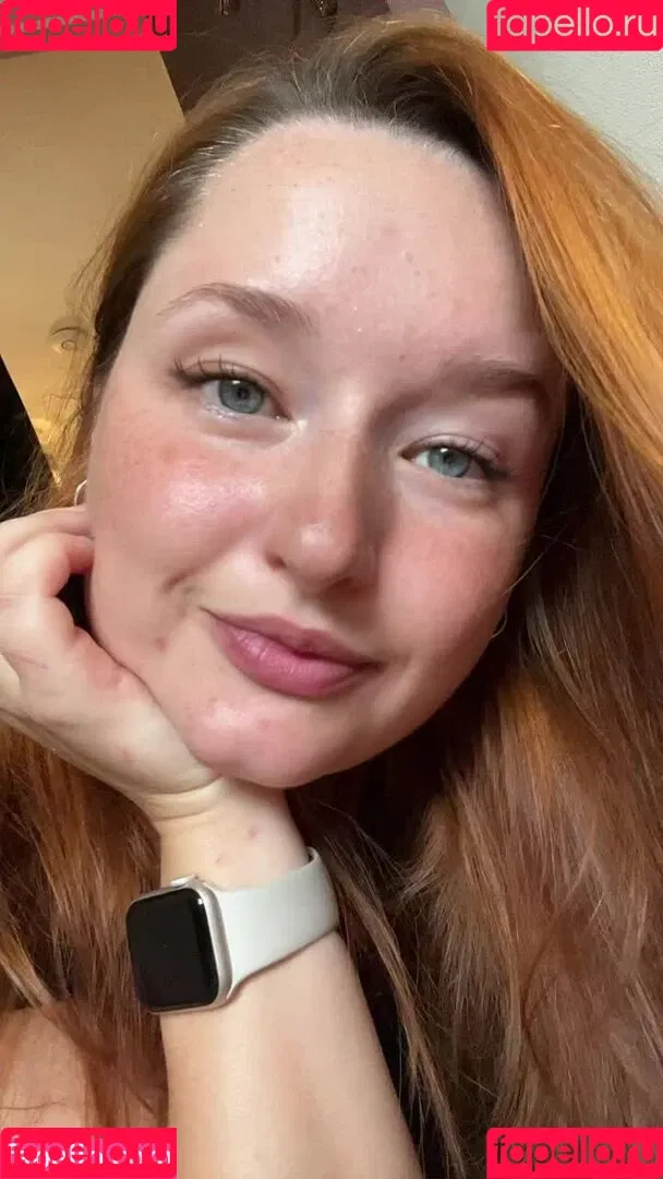 Elle Mae / eastern_eu_baby / ellexaus / https: Onlyfans Photo Gallery 