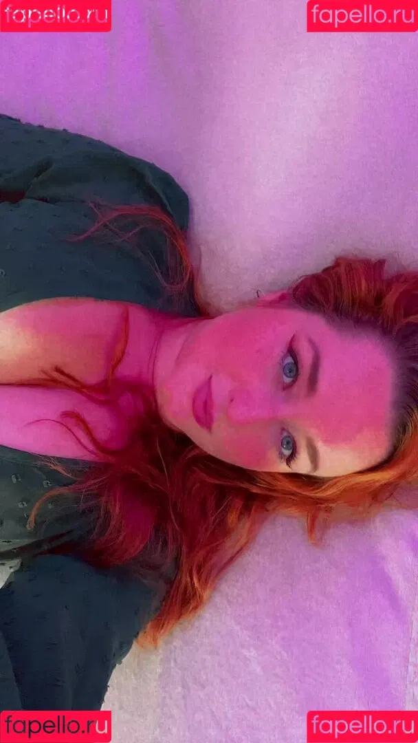 Elle Mae / eastern_eu_baby / ellexaus / https: Onlyfans Photo Gallery 