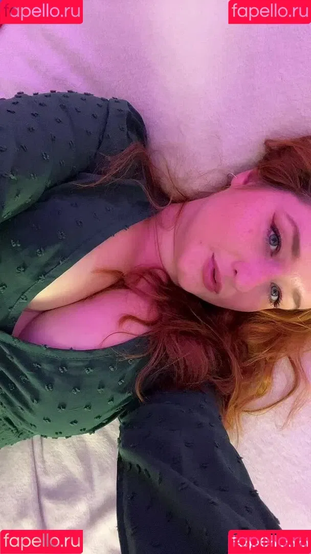 Elle Mae / eastern_eu_baby / ellexaus / https: Onlyfans Photo Gallery 