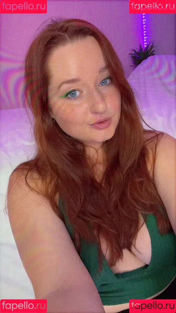 Elle Mae / eastern_eu_baby / ellexaus / https: Onlyfans Photo Gallery 