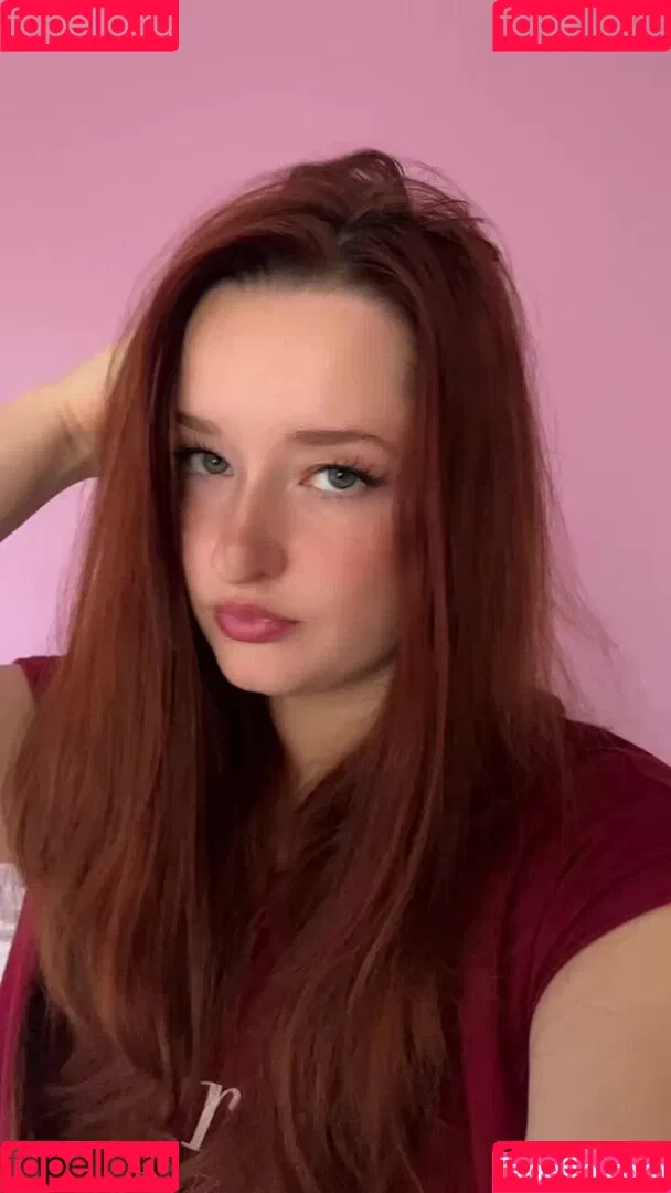 Elle Mae / eastern_eu_baby / ellexaus / https: Onlyfans Photo Gallery 