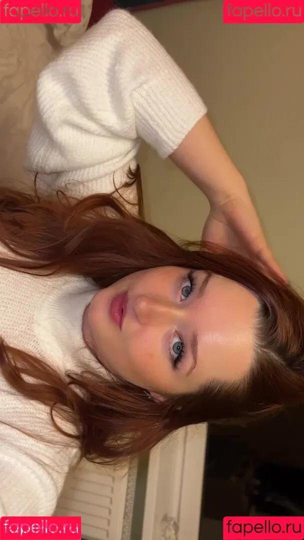 Elle Mae / eastern_eu_baby / ellexaus / https: Onlyfans Photo Gallery 