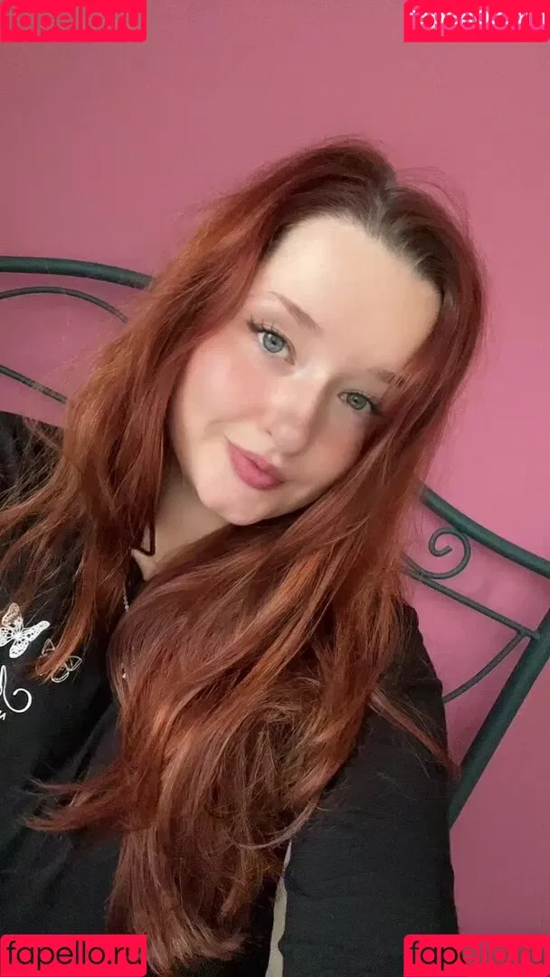 Elle Mae / eastern_eu_baby / ellexaus / https: Onlyfans Photo Gallery 