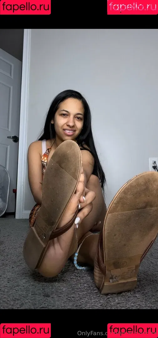 solesbyluna / solesbylunaa Onlyfans Photo Gallery 