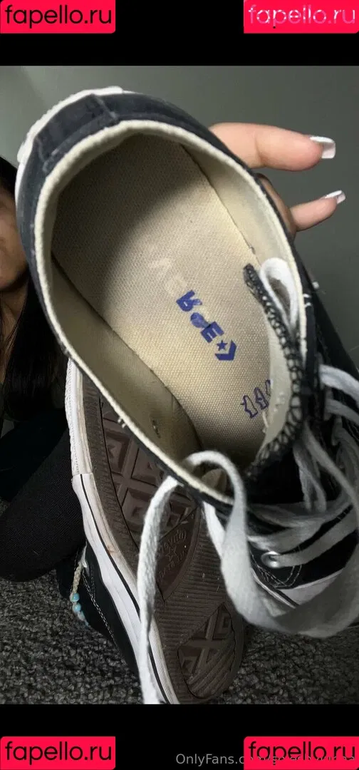 solesbyluna / solesbylunaa Onlyfans Photo Gallery 