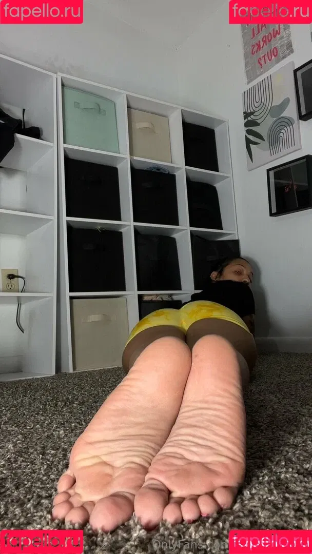 solesbyluna / solesbylunaa Onlyfans Photo Gallery 