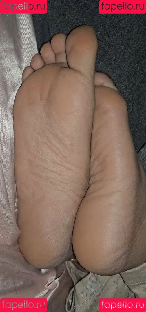 solesbyluna / solesbylunaa Onlyfans Photo Gallery 