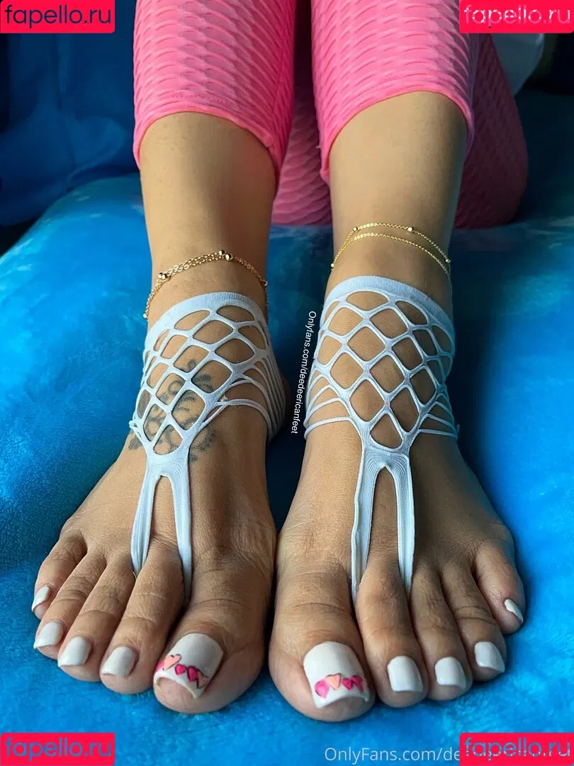 deedeericanfeet / deeedeeerican Onlyfans Photo Gallery 