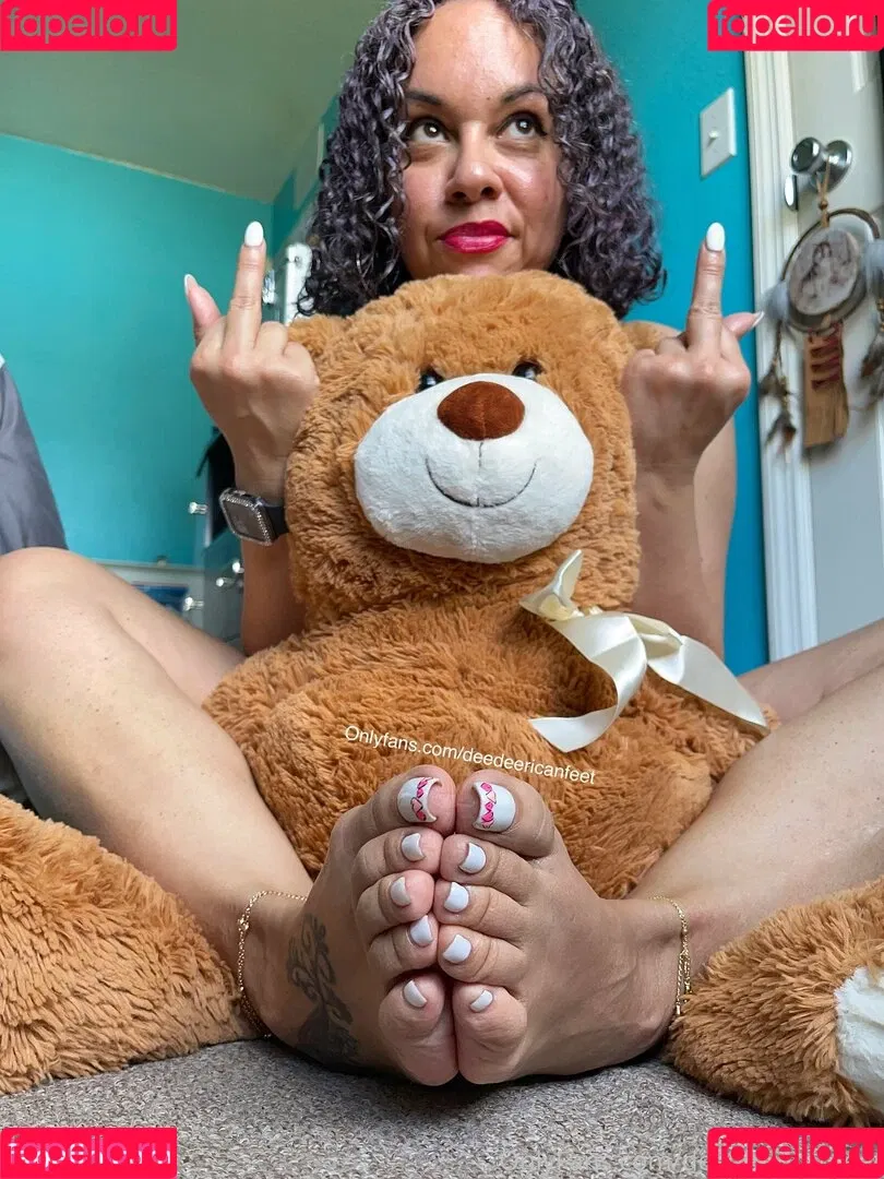 deedeericanfeet / deeedeeerican Onlyfans Photo Gallery 