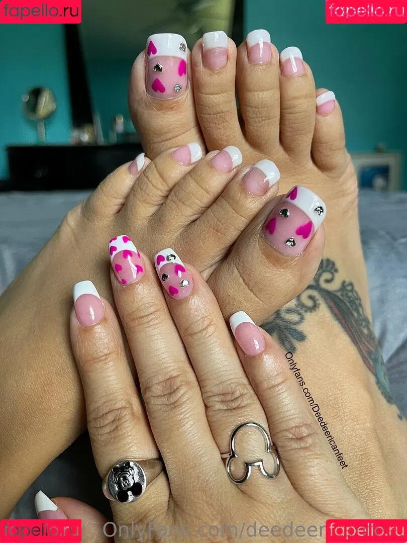 deedeericanfeet / deeedeeerican Onlyfans Photo Gallery 