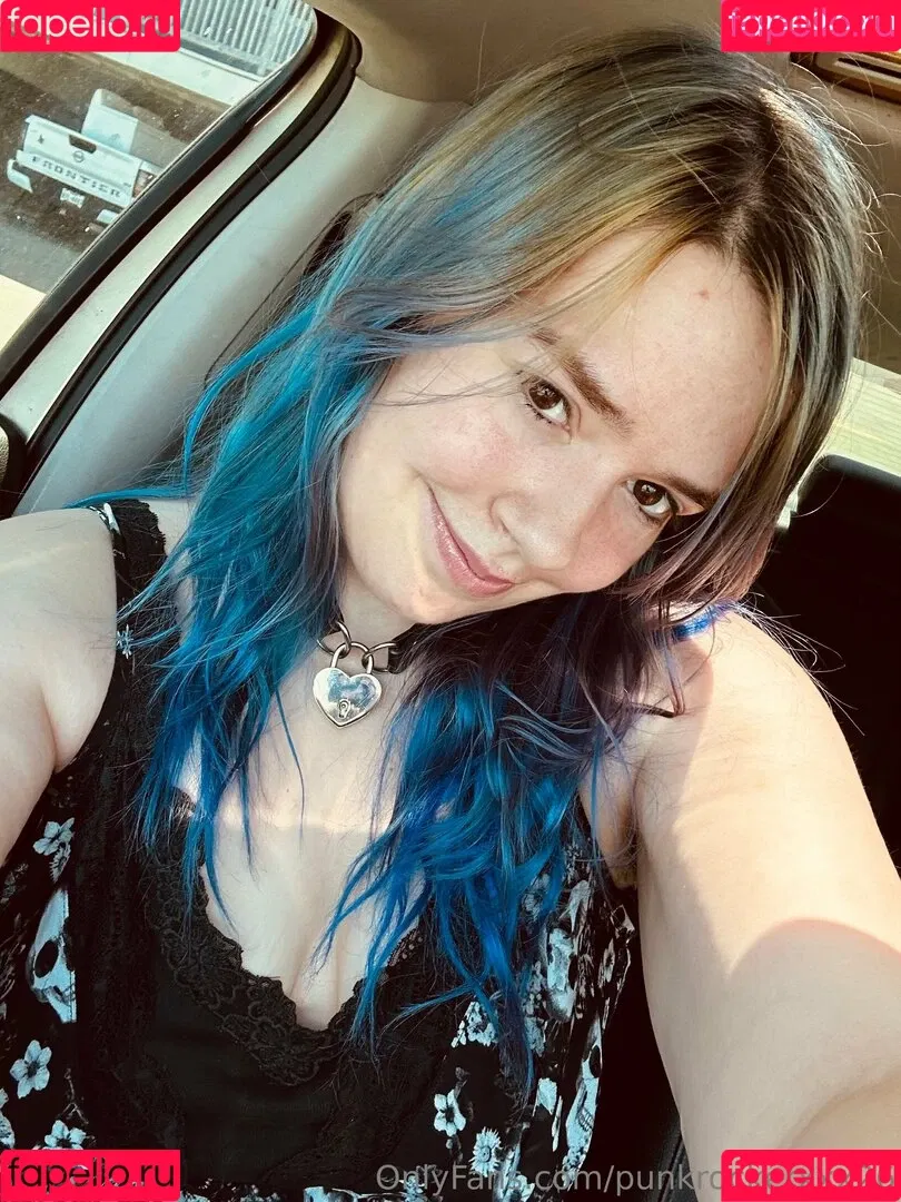 punkrockerxxx26 Onlyfans Photo Gallery 