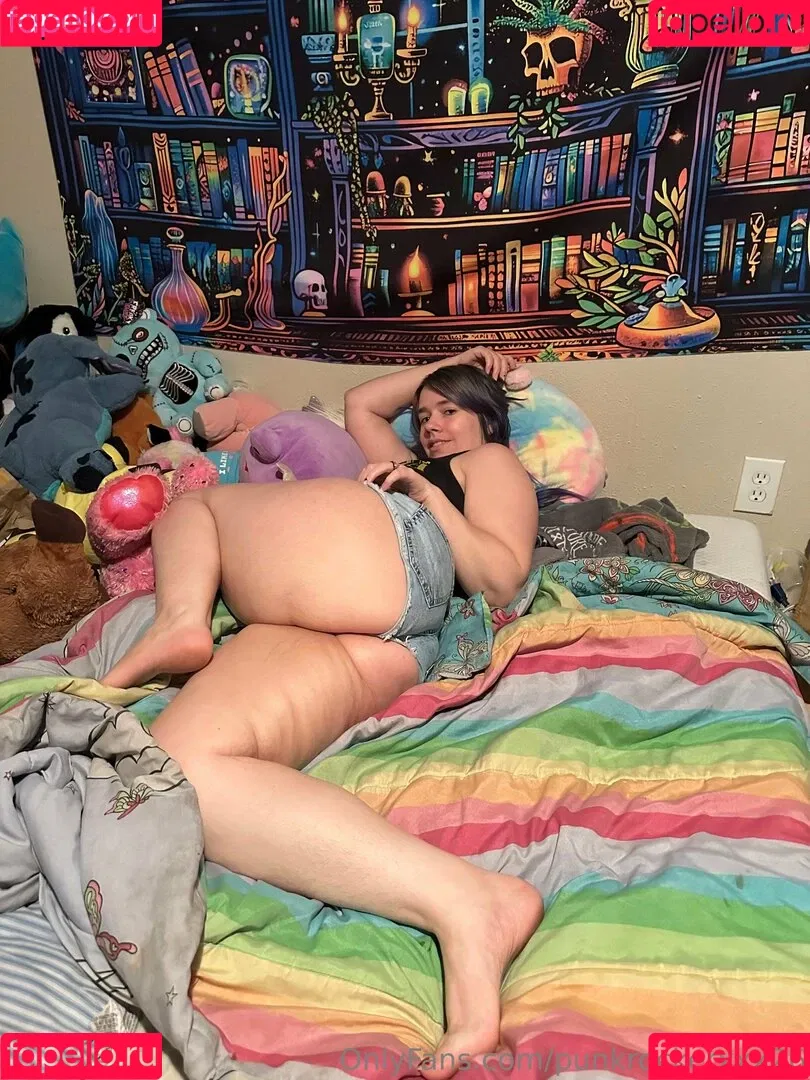 punkrockerxxx26 Onlyfans Photo Gallery 