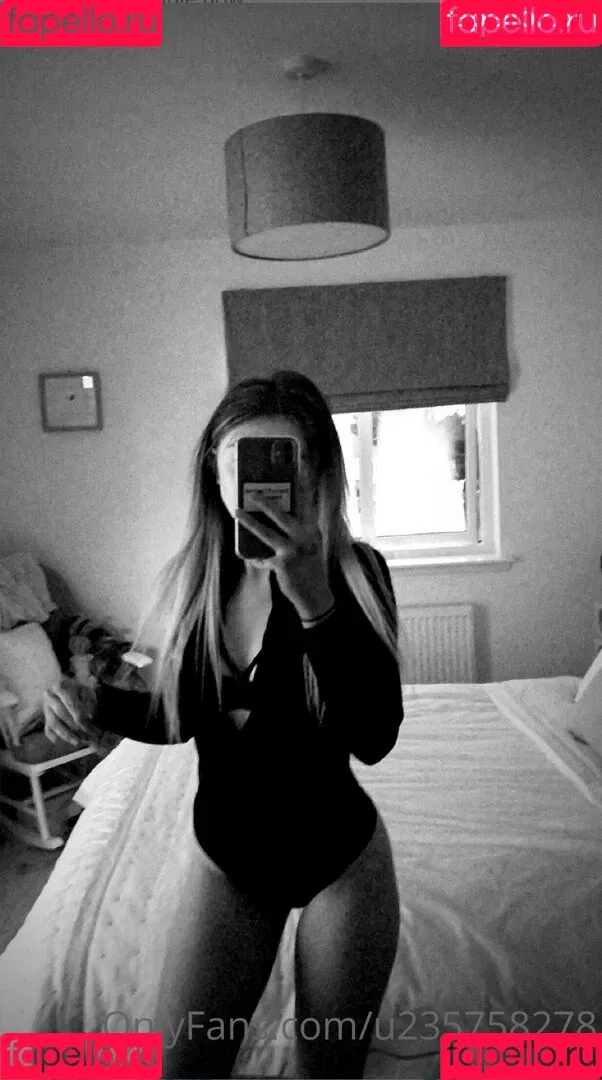 Lois Fleming / loisflemingxx / xloisfleming Onlyfans Photo Gallery 