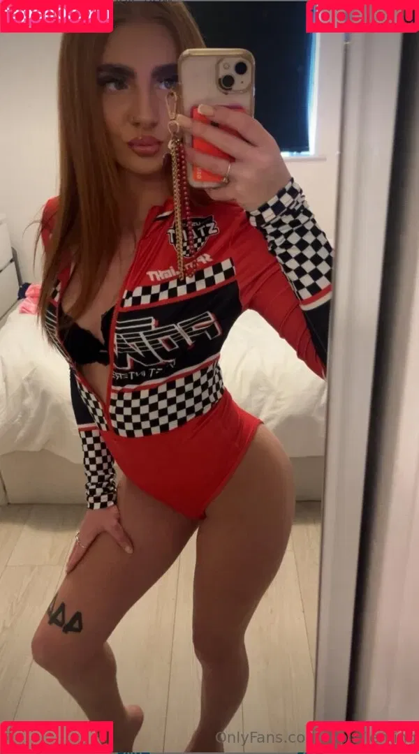 Lois Fleming / loisflemingxx / xloisfleming Onlyfans Photo Gallery 