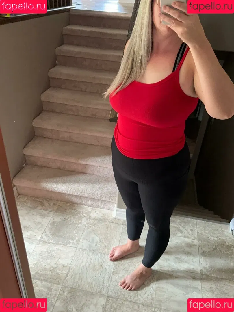 MissesP / misses.poe / neonlove613 Onlyfans Photo Gallery 