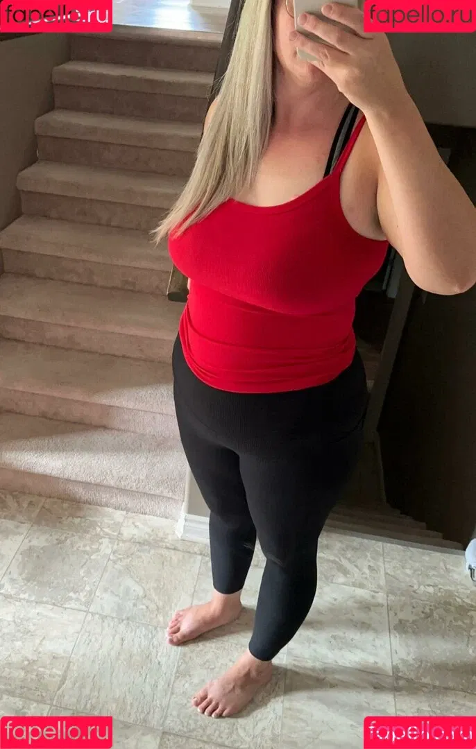 MissesP / misses.poe / neonlove613 Onlyfans Photo Gallery 