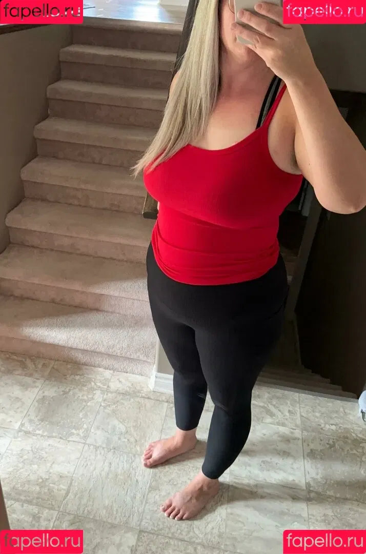 MissesP / misses.poe / neonlove613 Onlyfans Photo Gallery 